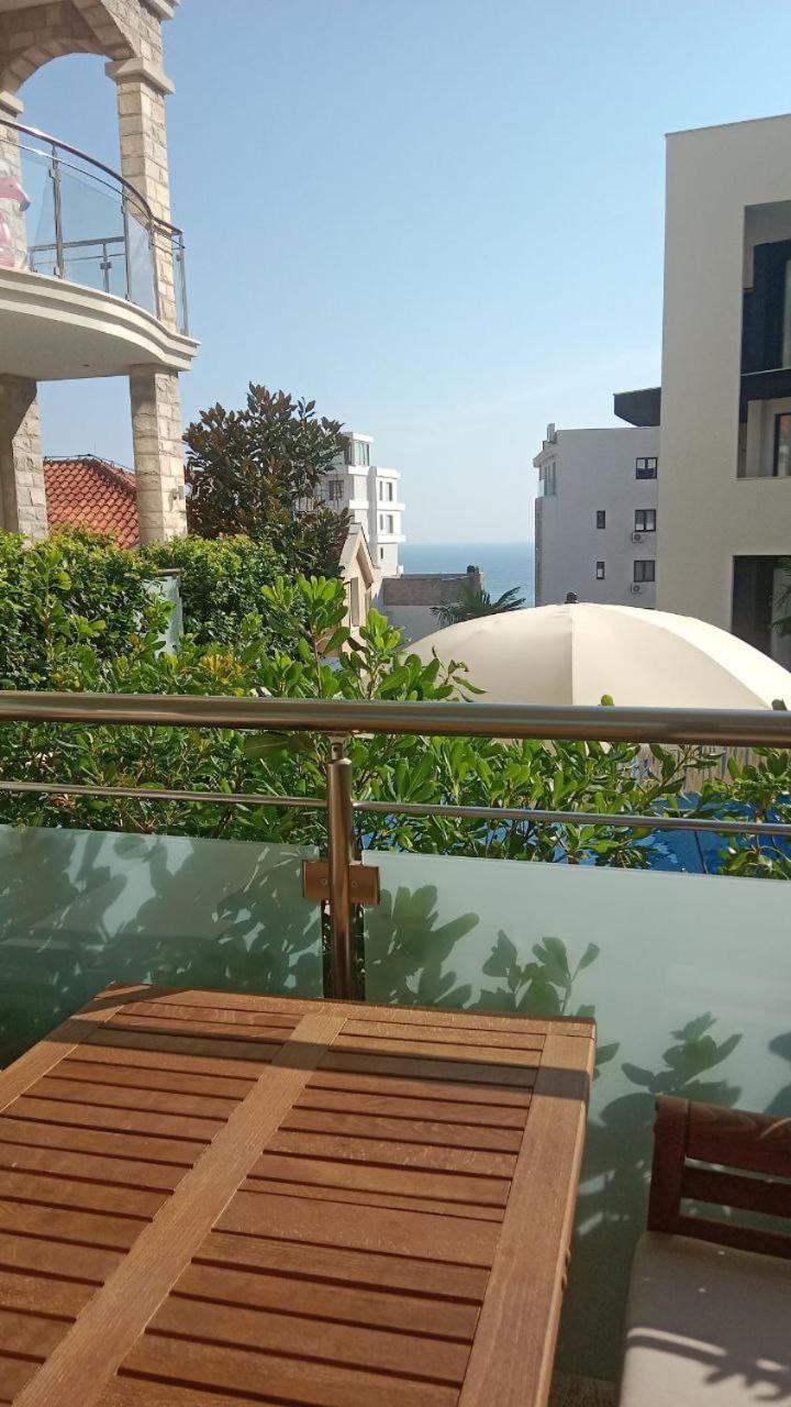 Ferienwohnung Montedreams Royal Budva Exterior foto